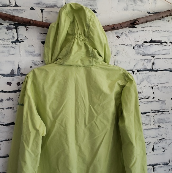 Women's Light Green Half Zip Columbia Windbreaker - Picture 7 of 8